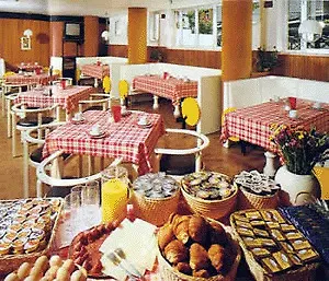 Otel Acapulco 3*